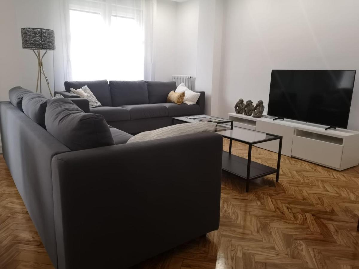 Lc Gran Via Apartment Zaragoza Luaran gambar